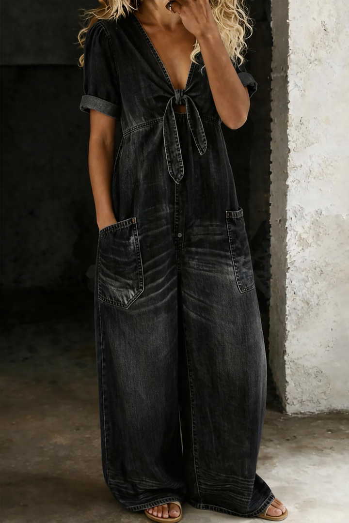 Maya | Short-Sleeved Jumpsuit with V-Neck