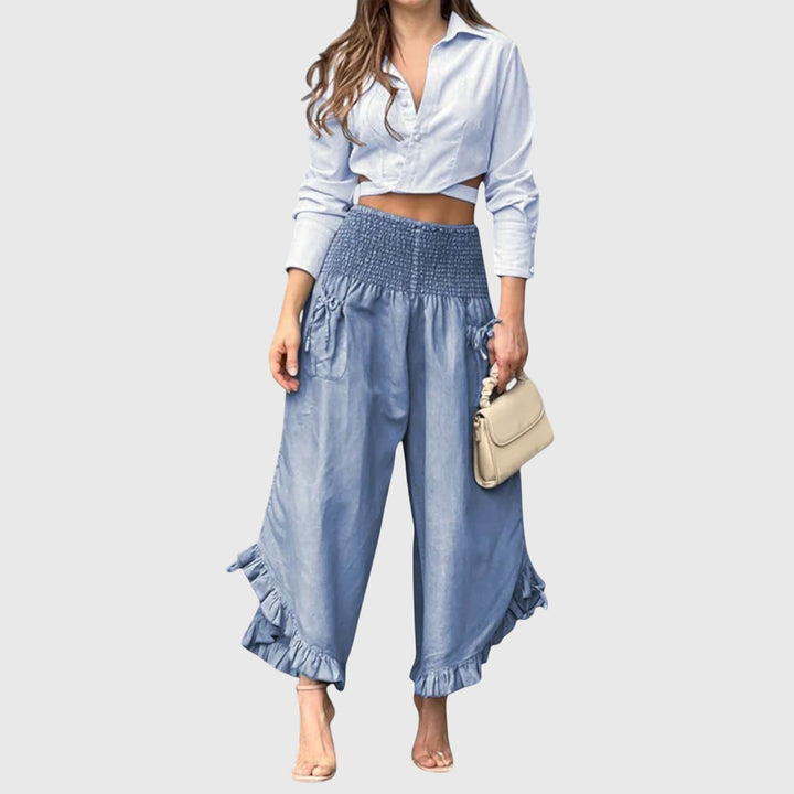 Jaya - Casual Trousers with Fashionable Pleats