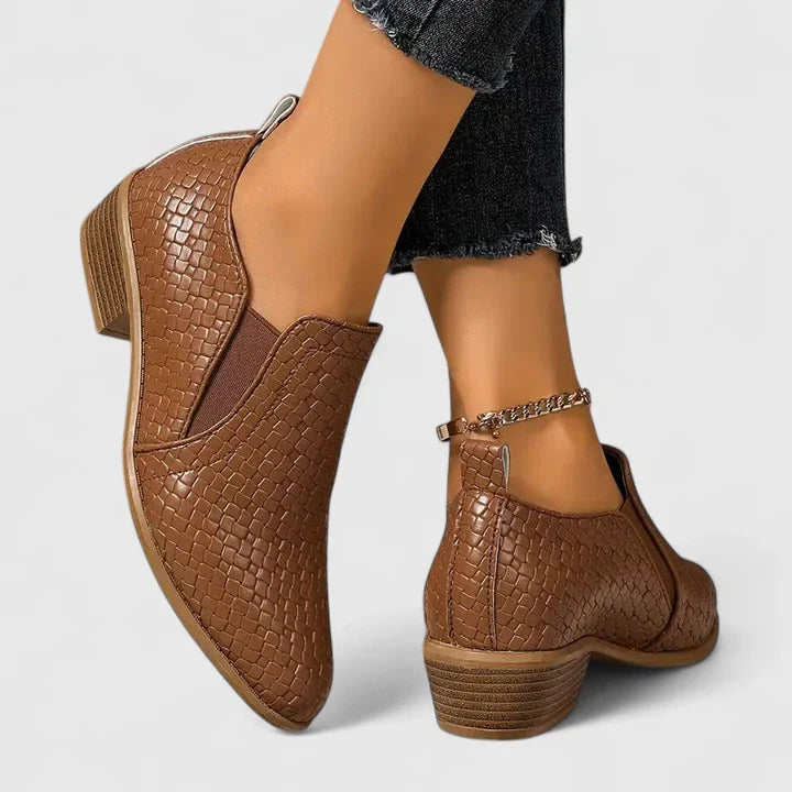 Violeandra | Orthopaedic Shoes