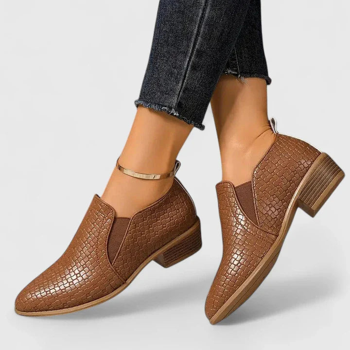 Violeandra | Orthopaedic Shoes